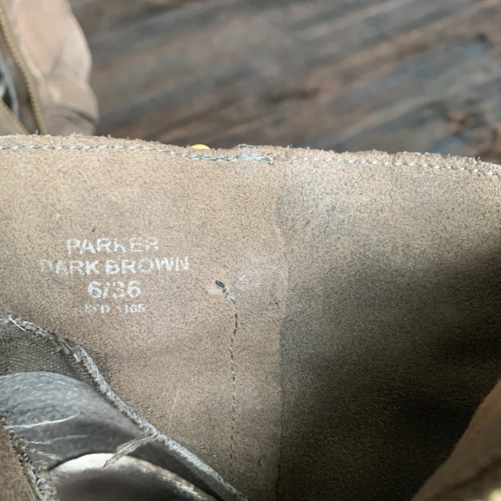 DKNYC Size 6 Taupe Suede Booties